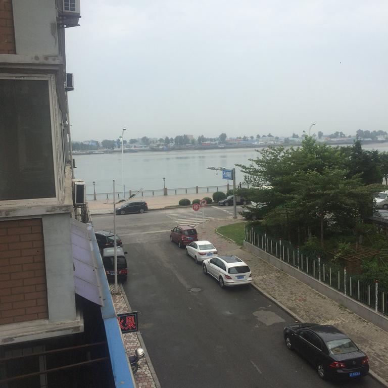 Ya Lu Riverside Apartment Dandong Exterior photo